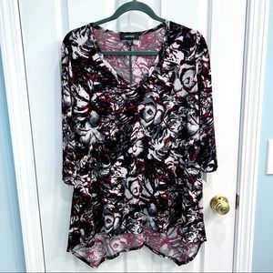 Karen Kane size 1X gray and ruby red floral